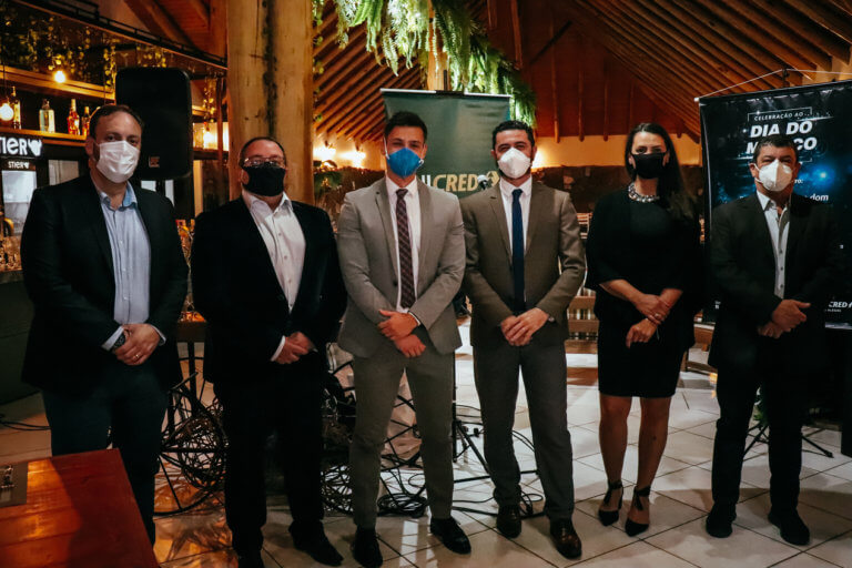 Jantar homenageia médicos do Hospital N. Sra. dos Navegantes